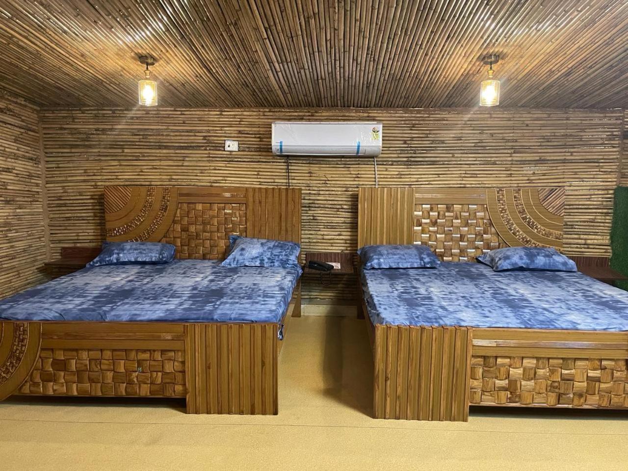 Vrindāvan Gopika Resort מראה חיצוני תמונה