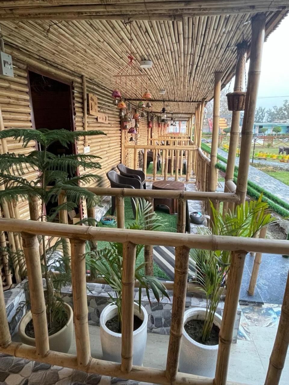 Vrindāvan Gopika Resort מראה חיצוני תמונה