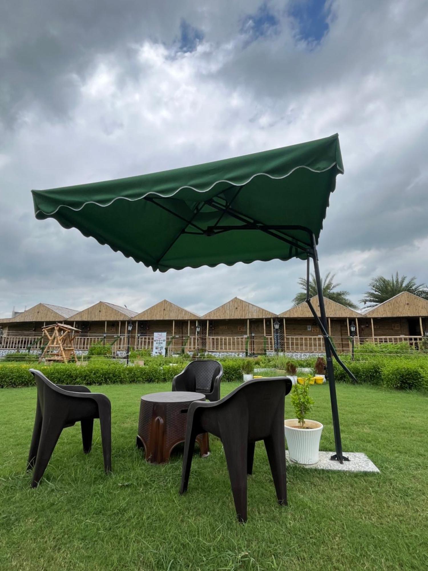 Vrindāvan Gopika Resort מראה חיצוני תמונה